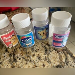 Pokémon Medication Bottles Set